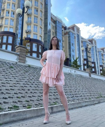 Я знаю, как сделать тебя счастливым 💋 Мои услуги разнообразны: классический и расслабляющий массаж, фантазии и ролевые игры, стриптиз и многое другое. Живу в Москве и готова встретиться с тобой в уютной обстановке или прилететь к тебе! Мои фото и положительные отзывы настоящие - убедишься в этом сам ✨ Не упусти шанс испытать незабываемые ощущения со мной! Елизавета