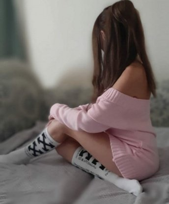 Живу в Москве и готова погрузиться с тобой в мир наслаждения и разврата. 💋
У меня есть все, чтобы сделать нашу встречу незабываемой: фото, отзывы и самые смелые фантазии. Я готова подарить тебе нежность, расслабление и новые эмоции. ⭐️
Мои услуги разнообразны и удовлетворят самые скрытые потребности: классический секс, оральные ласки, эротический массаж или жаркий стриптиз - выбирай, что тебе по вкусу. Со мной ты окунешься в безумное сексуальное приключение. 🔥
Не откладывай свое наслаждение на завтра, звони мне прямо сейчас и получи полный релакс! 💫 Ульянка